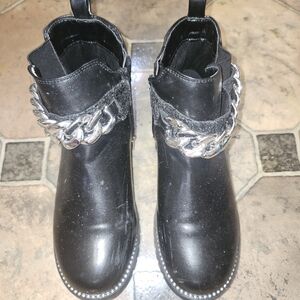 Vince Camuto ankle boots for little girls, size 5.